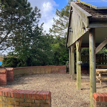 Spacious 6-Bed Home, Near The Norfolk Broads Clippesby 外观 照片