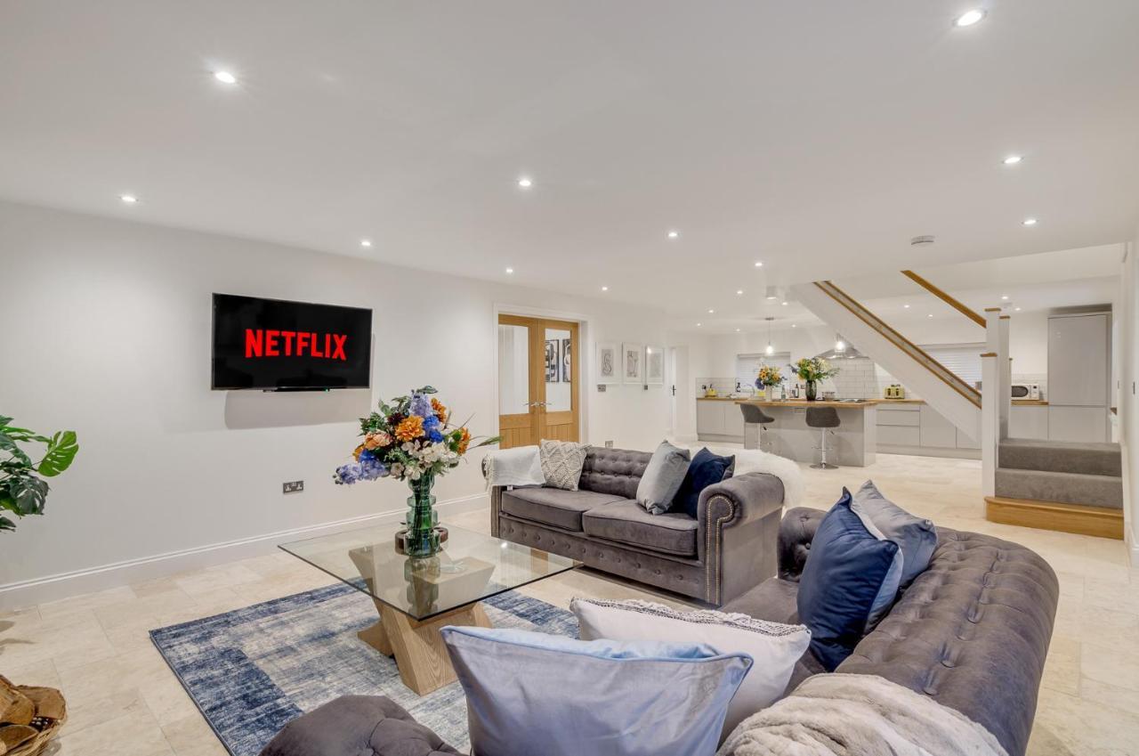 Spacious 6-Bed Home, Near The Norfolk Broads Clippesby 外观 照片