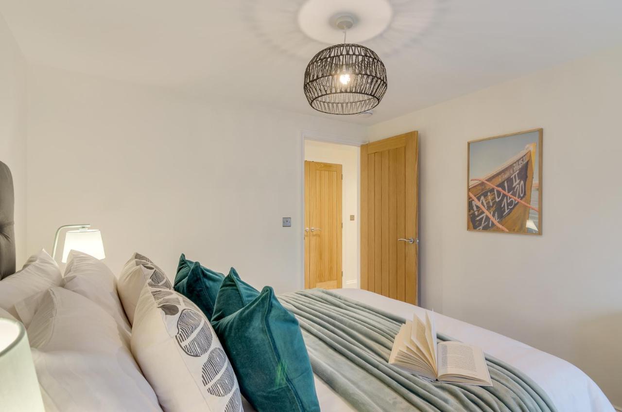 Spacious 6-Bed Home, Near The Norfolk Broads Clippesby 外观 照片