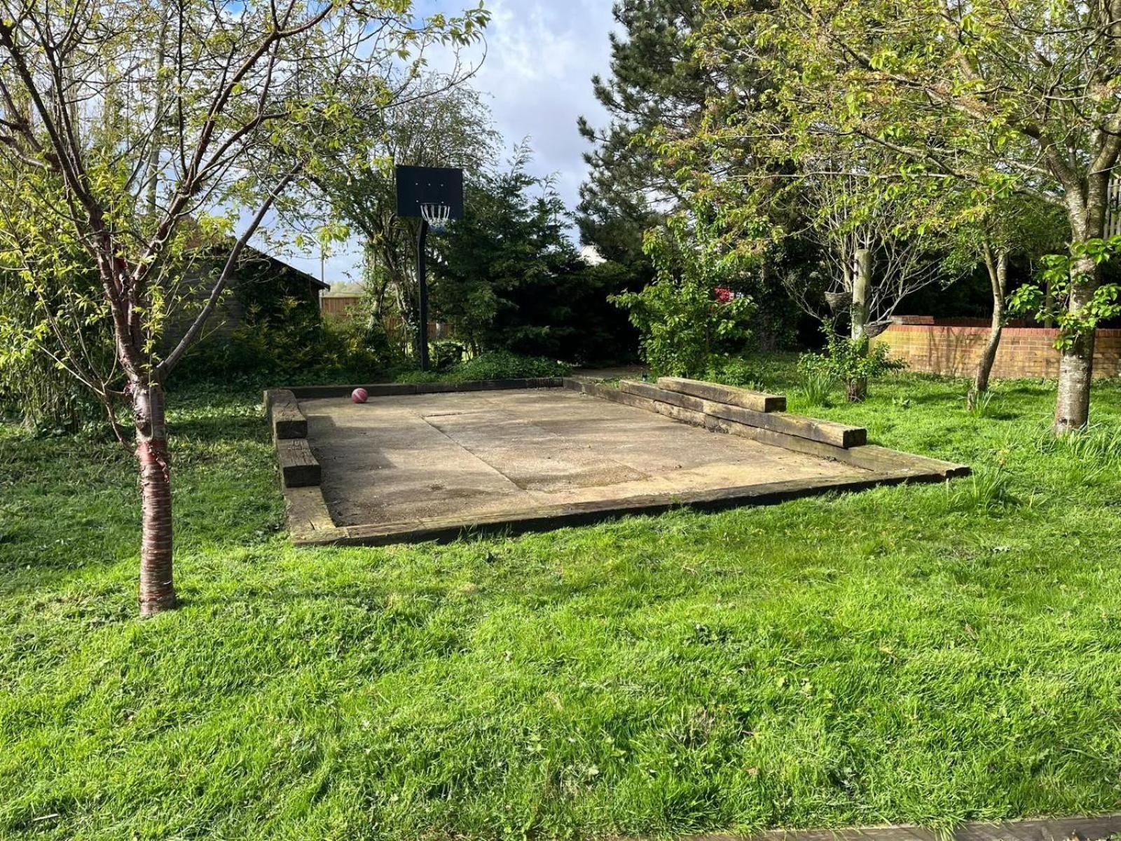 Spacious 6-Bed Home, Near The Norfolk Broads Clippesby 外观 照片